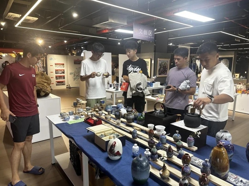 讲解人员结 讲解人员结